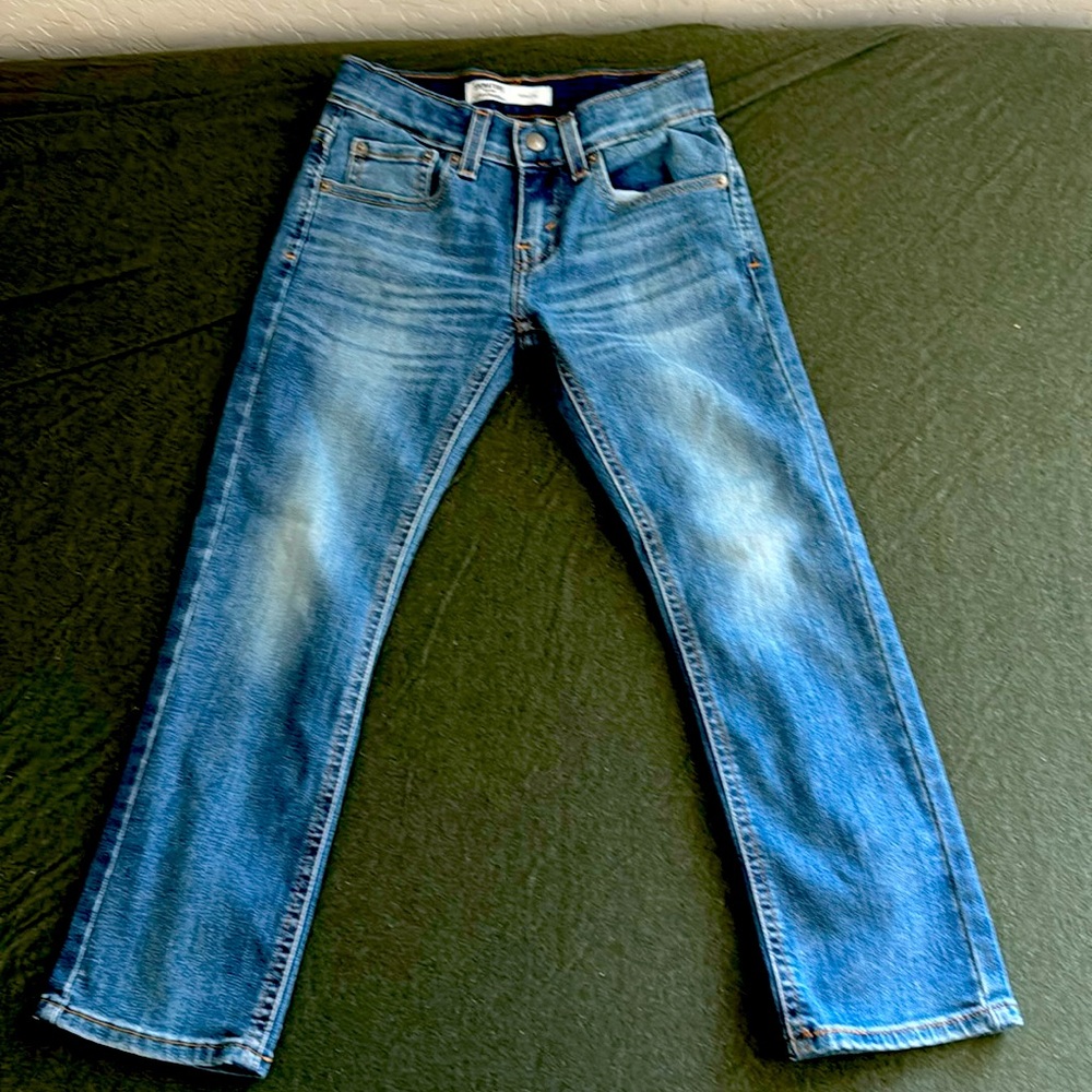 7 regular Levi jeans